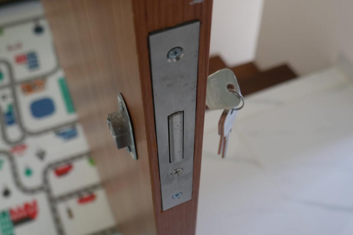 Buying a Smart Lock With Apple Home Key and Matter-over-Thread: What Actually Works
