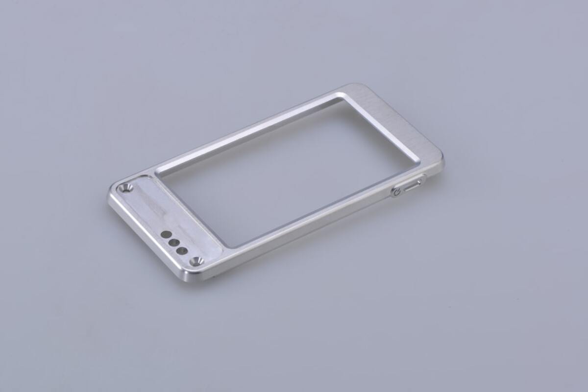 Buying a Used Foldable Smartphone in 2026: Hinge Health, Crease Checks, and Warranty Transfer Tips