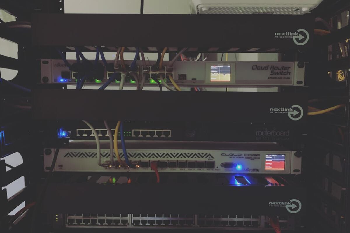 Buying a Wi‑Fi 7 Mesh System With True 6 GHz Backhaul and Multi‑Gig WAN: A Practical Checklist