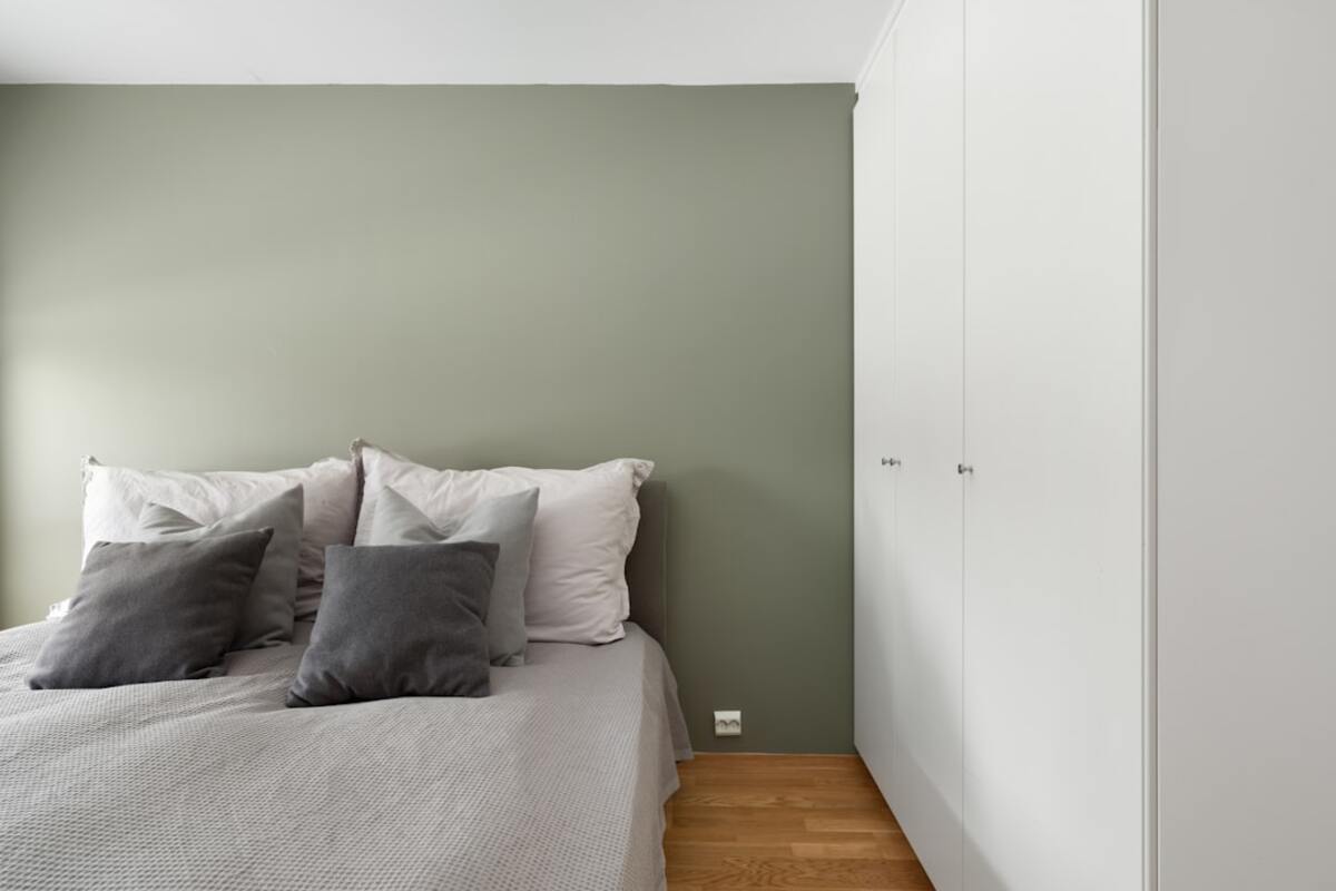 Install-and-Forget Smart Control: Battery‑Free Buttons with Zigbee Green Power and EnOcean