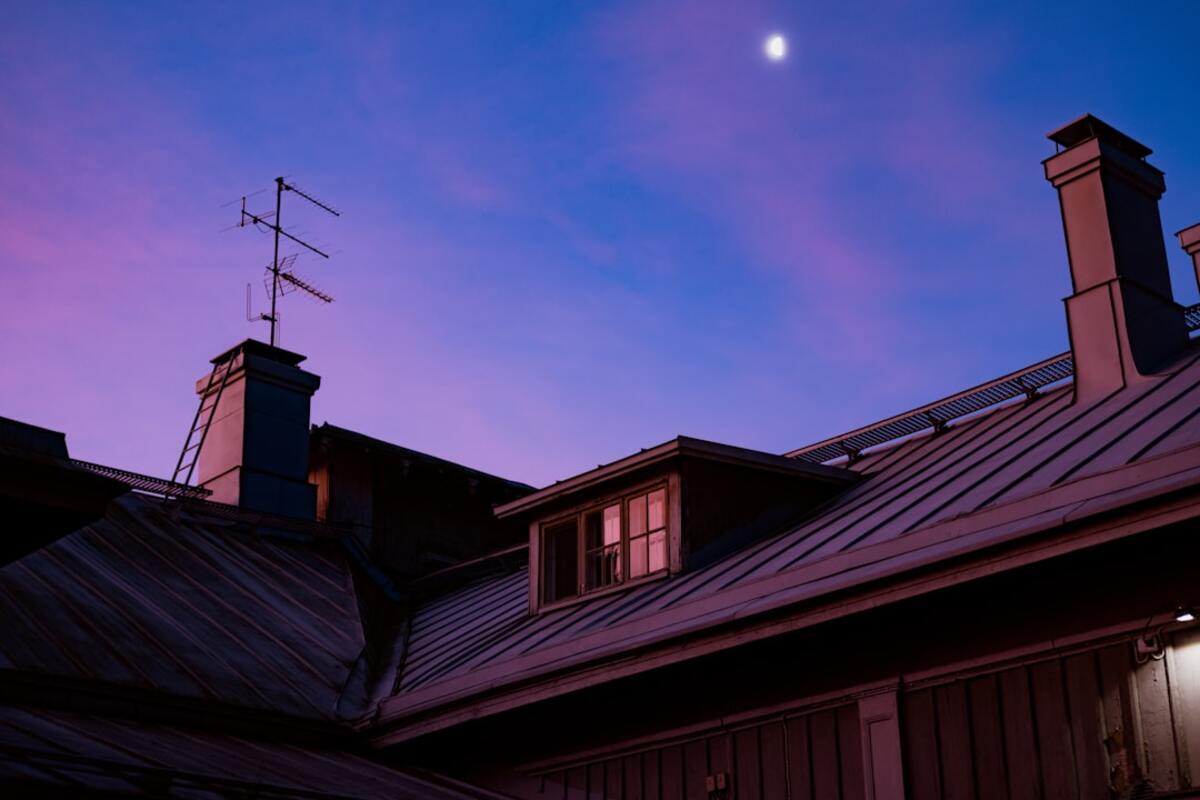 Night‑Sky Radiative Roof Films: Turning Your Roof Into a Space-Facing Heat Radiator