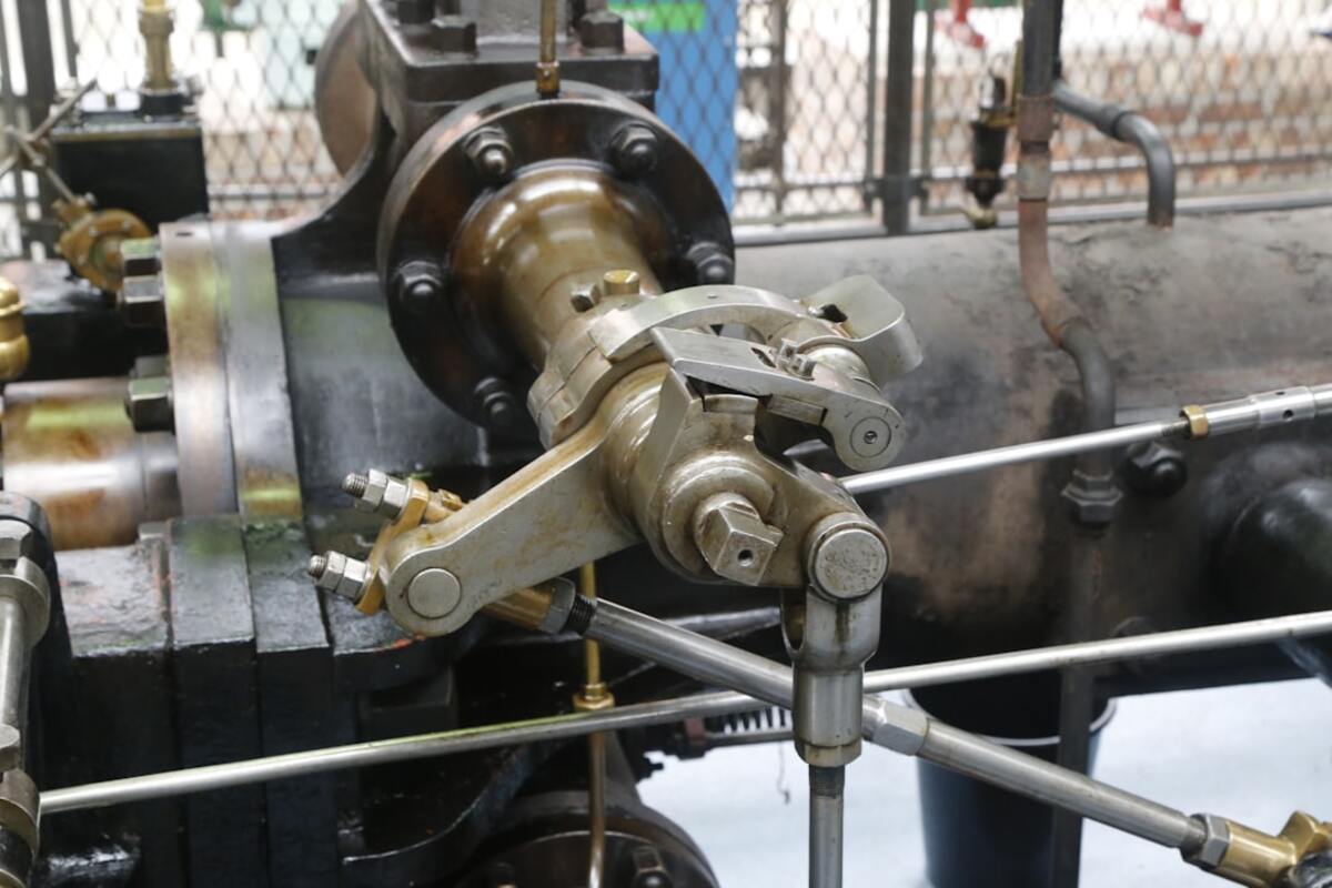 Steam Without Flames: High-Temperature Heat Pumps for 200°C Process Heat