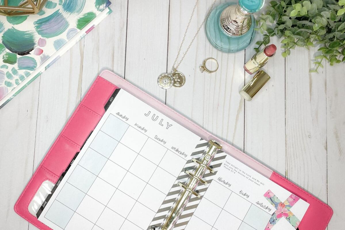 The Payday Split: A Simple Way to Budget When Bills and Paychecks Don’t Line Up
