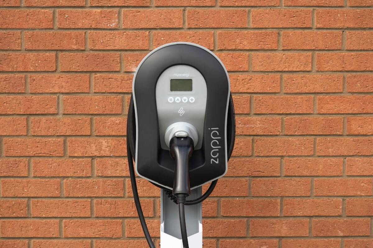 Vehicle‑to‑Home (V2H): How a Bidirectional EV Charger Keeps Your Essentials Running